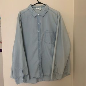 *BOGO* Women’s Distressed Denim Shirt XXL